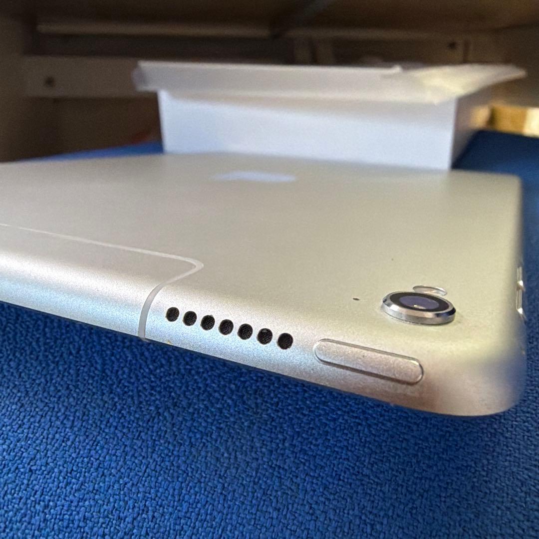 Apple iPad Pro 256GB Wi-Fi セルラー　純正キーボード