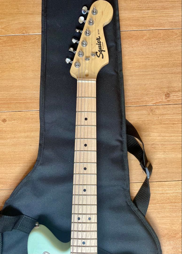 1/10まで Squier フェンダー　ミニエレキギター　 ジャズマスターミニ