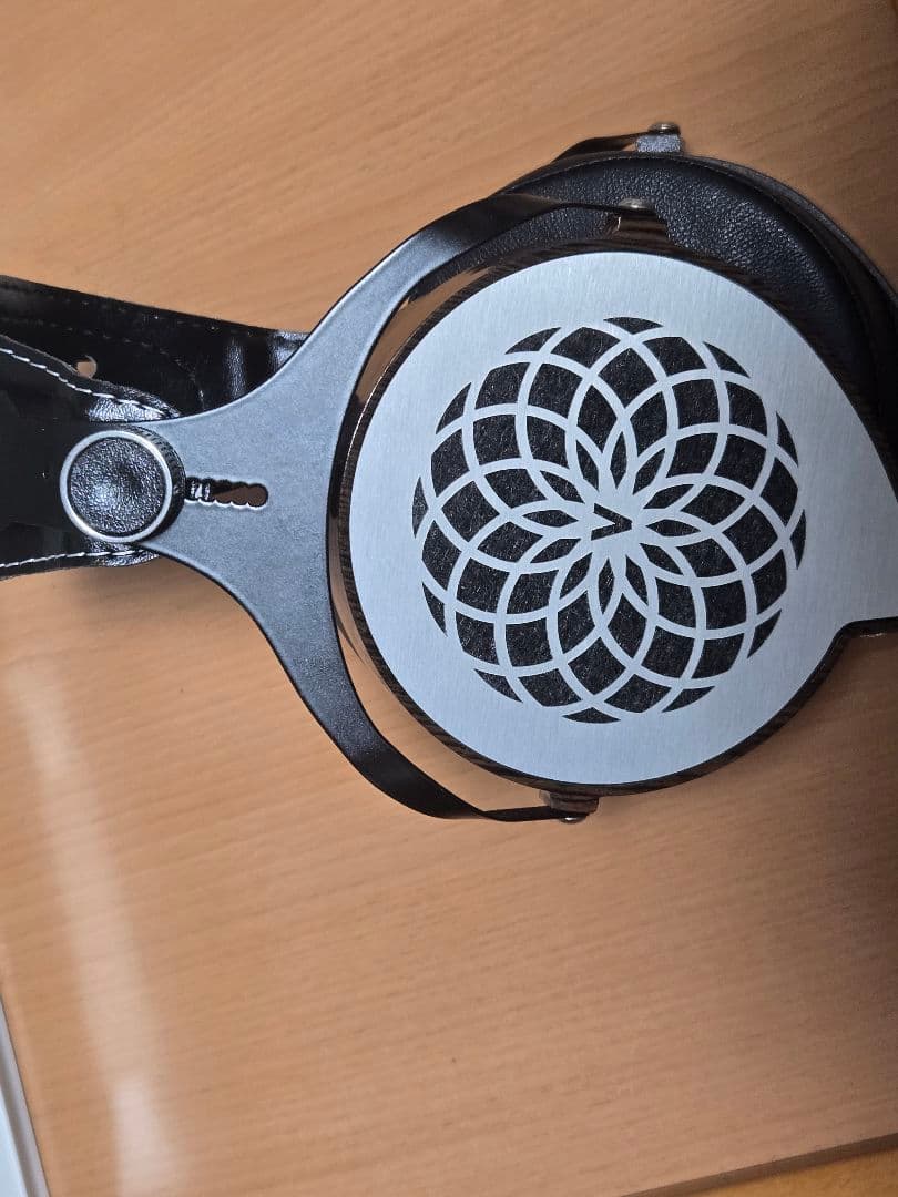 ヘッドホン verum audio verum1