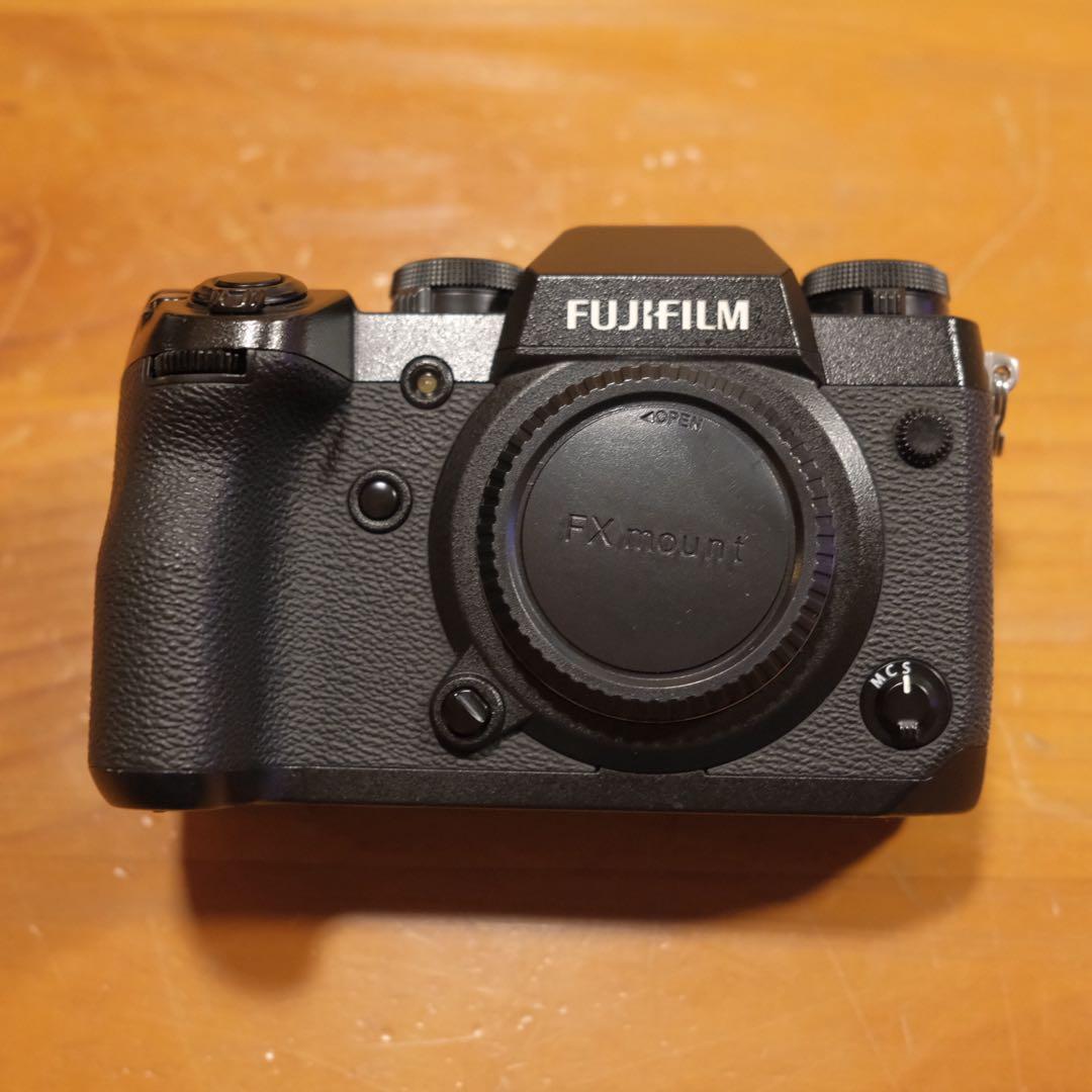 Fujifilm X-H1 ミラーレスカメラ 本体　縦位置グリップ