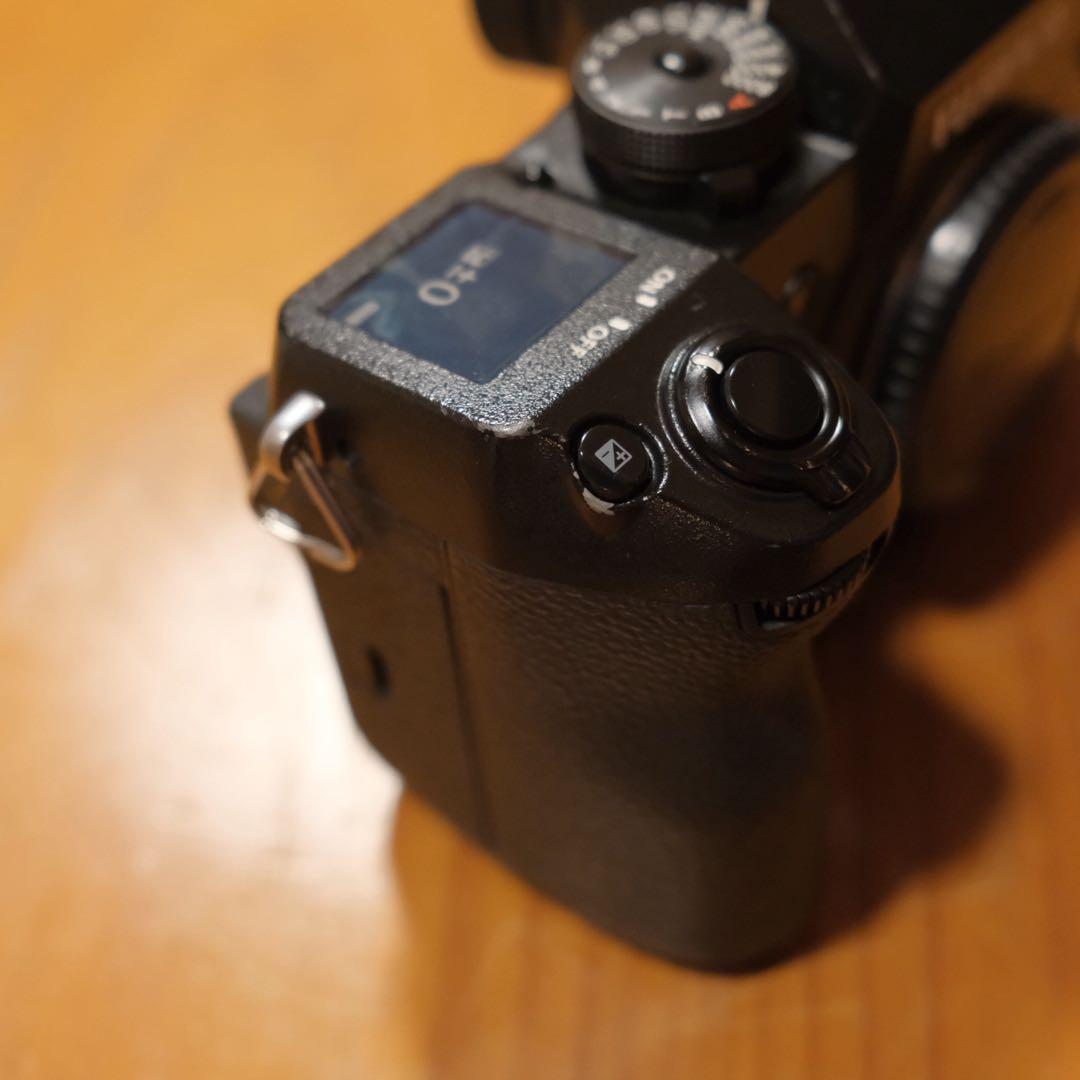 Fujifilm X-H1 ミラーレスカメラ 本体　縦位置グリップ