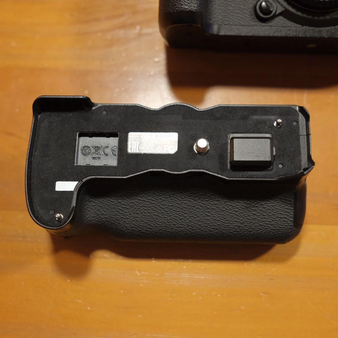 Fujifilm X-H1 ミラーレスカメラ 本体　縦位置グリップ