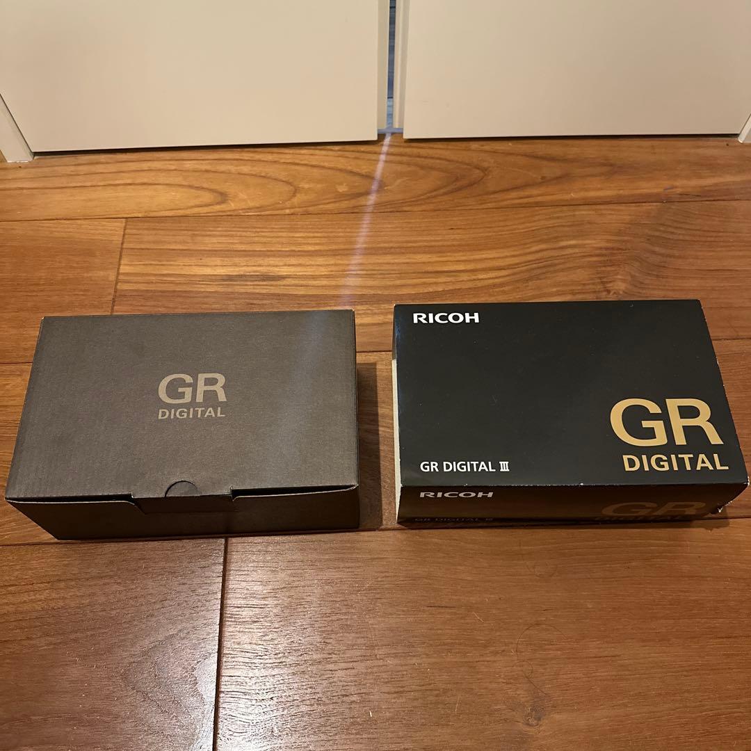 RICOH GR DIGITAL Ⅲ 本体と付属品