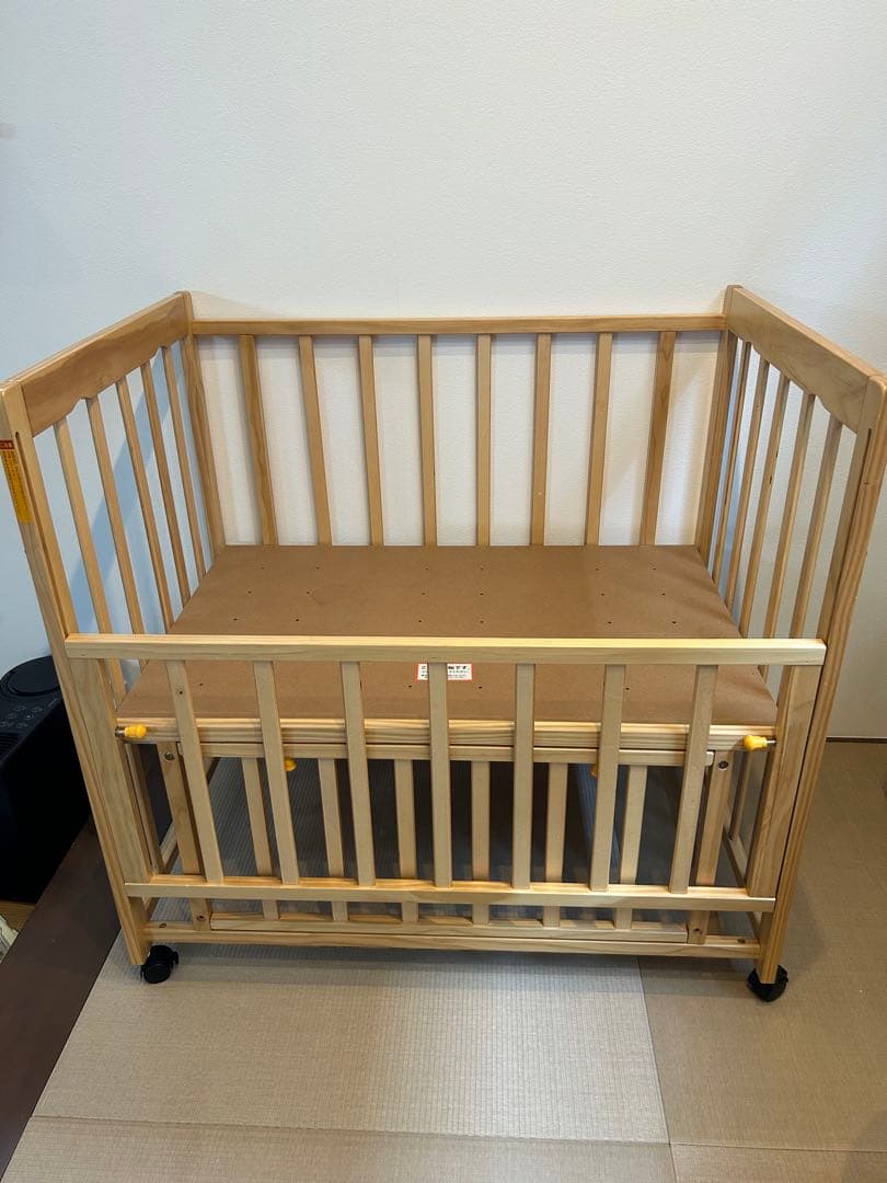 木製ミニベビーベッド キャスター付き