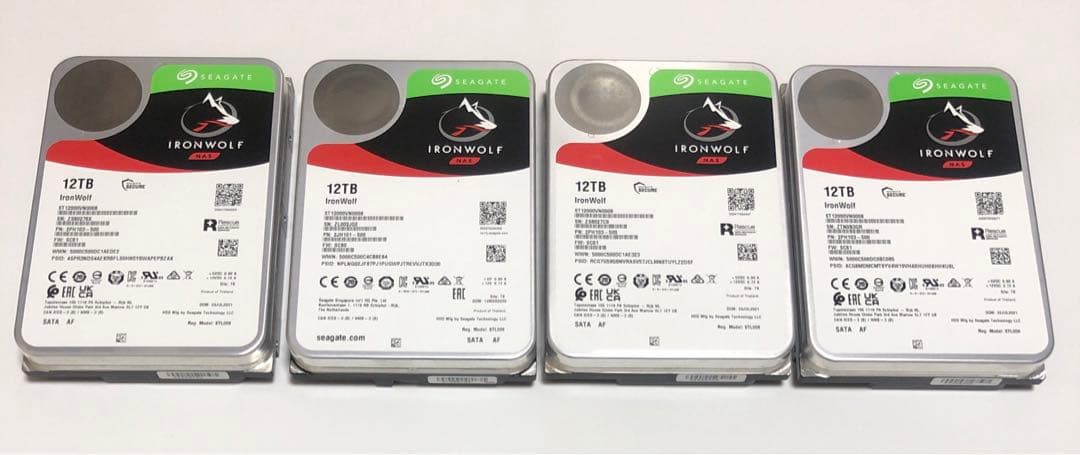 Seagate IronWolf 12TB HDD 4個