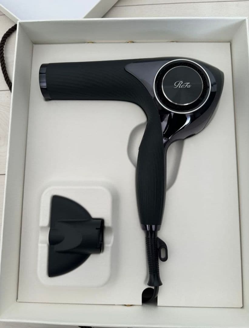 リファ　ビューティックドライヤー　プロ　2024年製