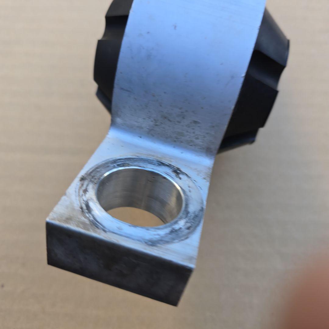 シンクデザイン　ロアアームブッシュ