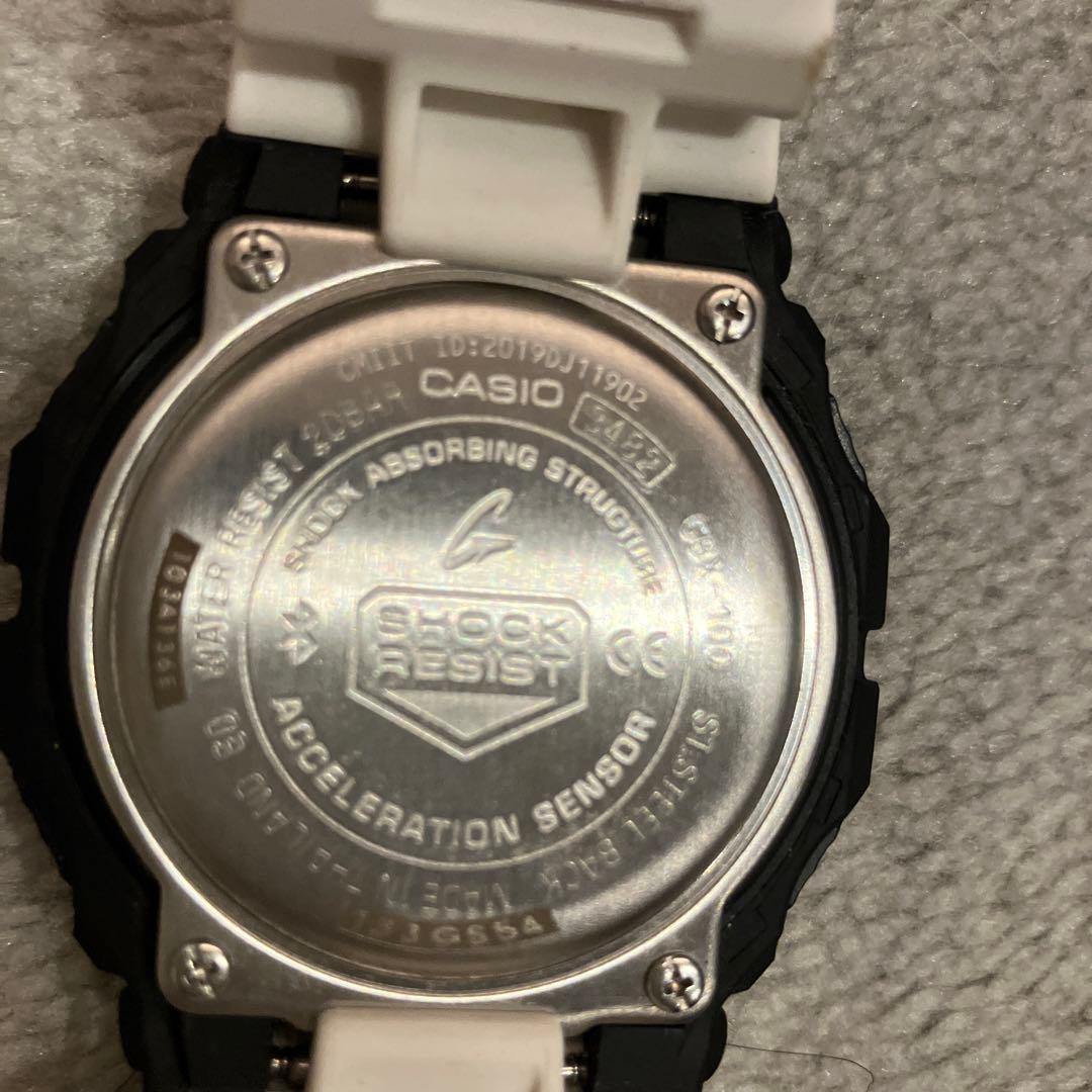 G-SHOCK デジタル腕時計 ホワイト/ブラック