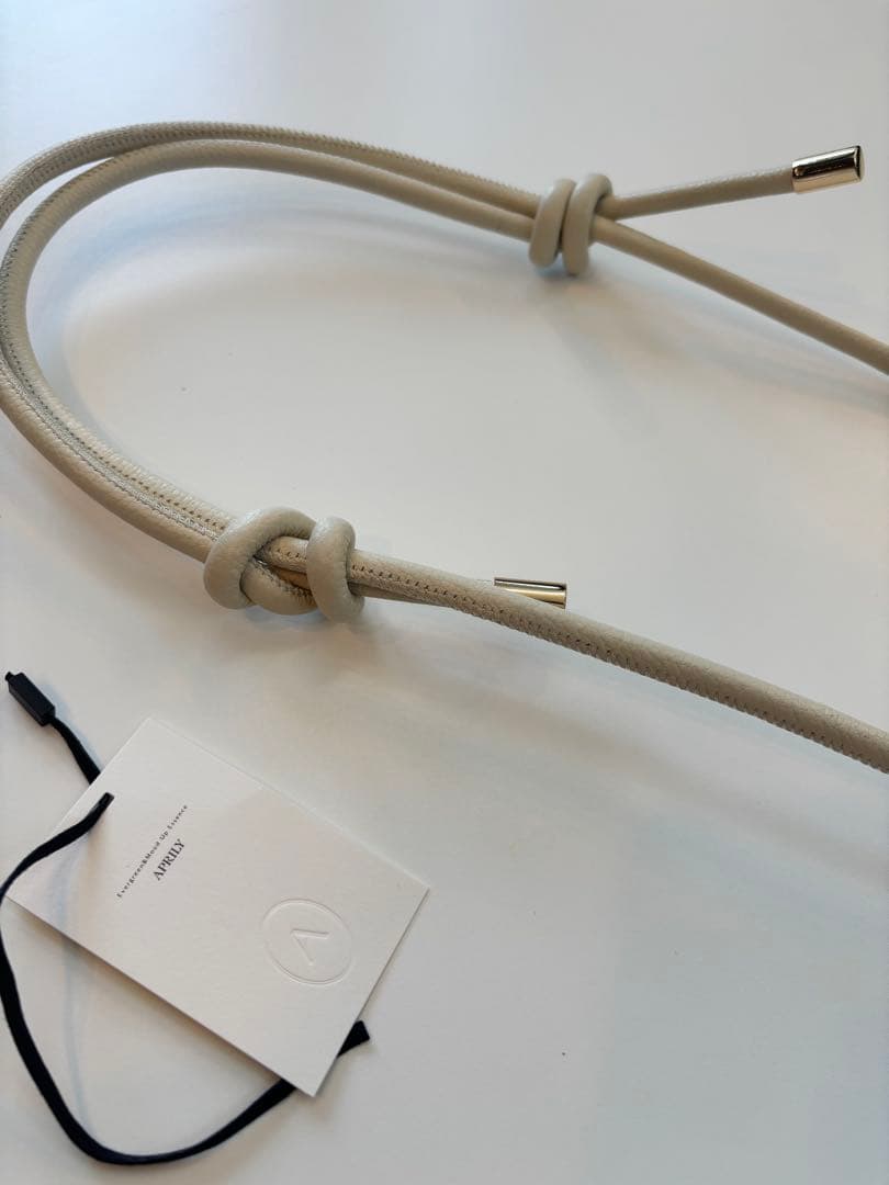 APRILY (アプリリー)マリアージュシリーズ　携帯　ストラップ