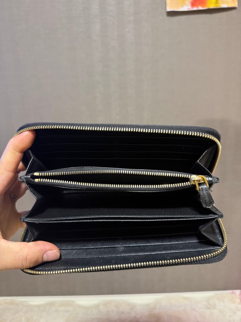 PRADA ブラック サフィアーノレザー 長財布