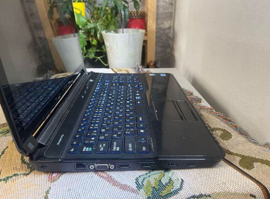 富士通 LIFEBOOK AH77/HNi7&Windows11ノートPC