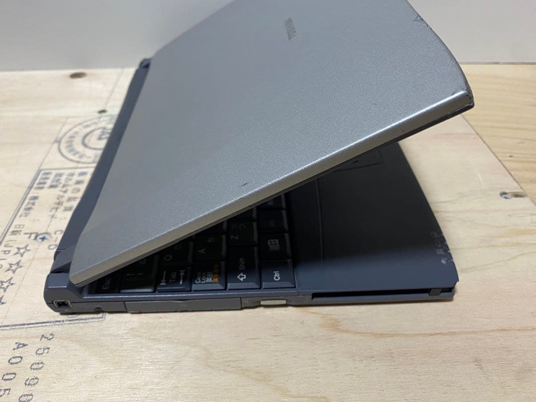 希少！ 東芝　satellite Windows98 スリム ノートPC