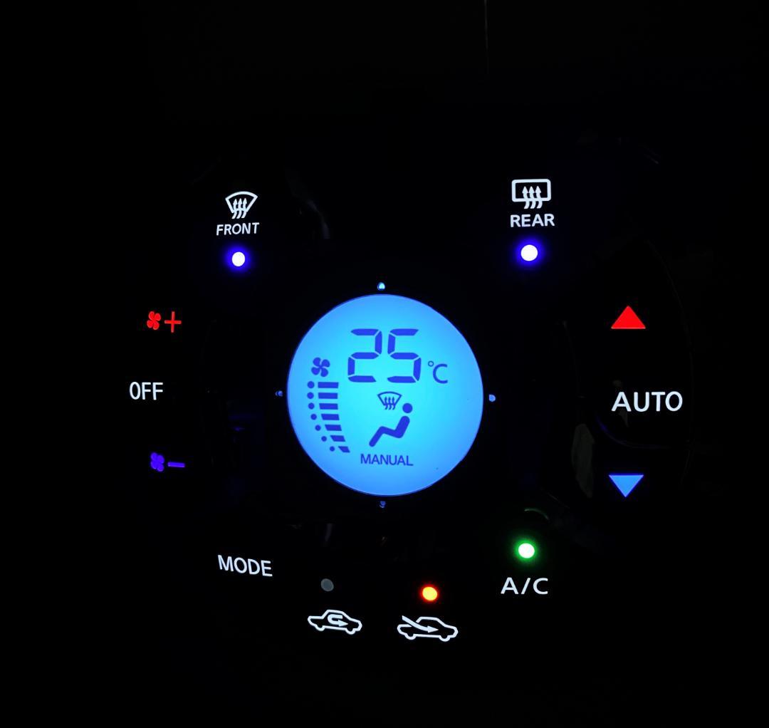 ノート E12　LED打ち換え済み エアコンパネル ☆