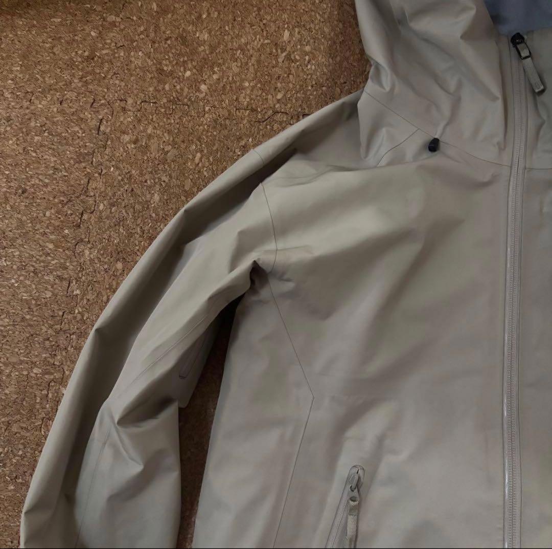ARC'TERYX アークテリクス　ベータLT メンズXS ベージュ　ナイロン