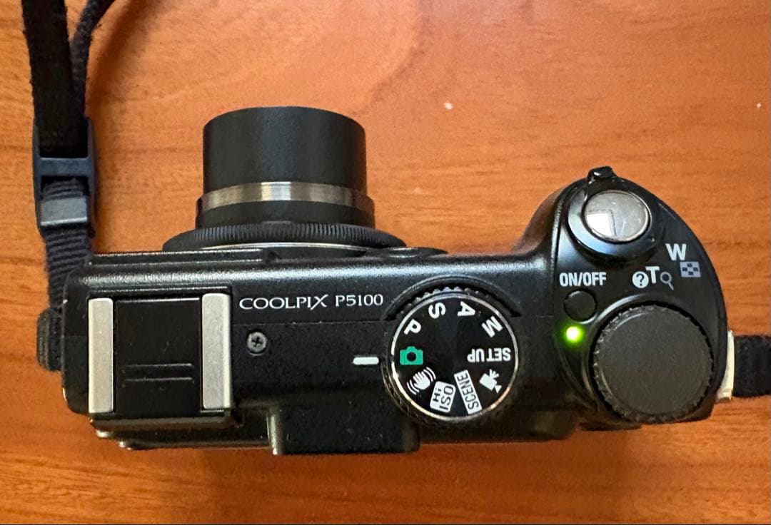 【中古】希少　Nikon COOLPIX P5100 デジタルカメラセット