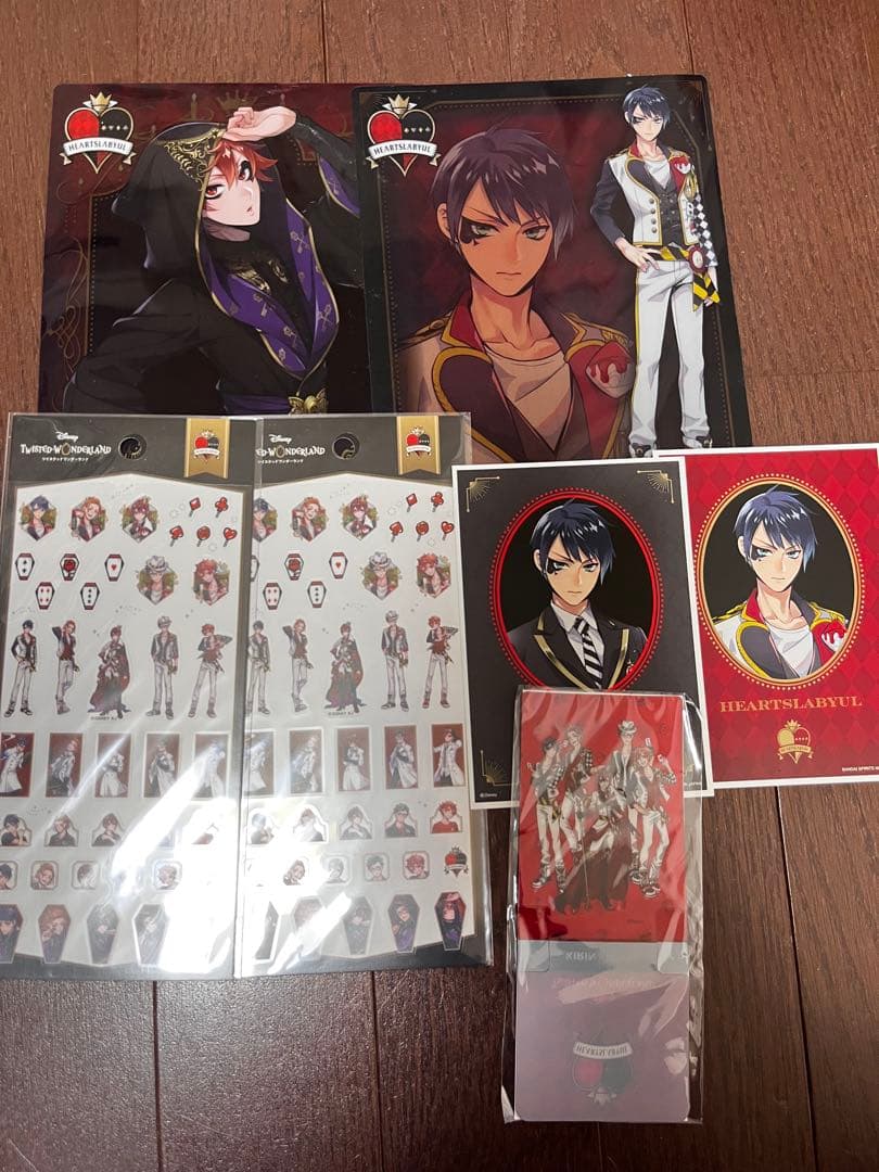 ツイステッドワンダーランド ぬいぐるみ・カード・タオルセット