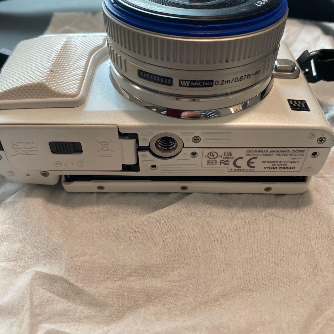 OLYMPUS M.ZUIKO 17mm f/2.8 【レンズ美品/本体難あり】