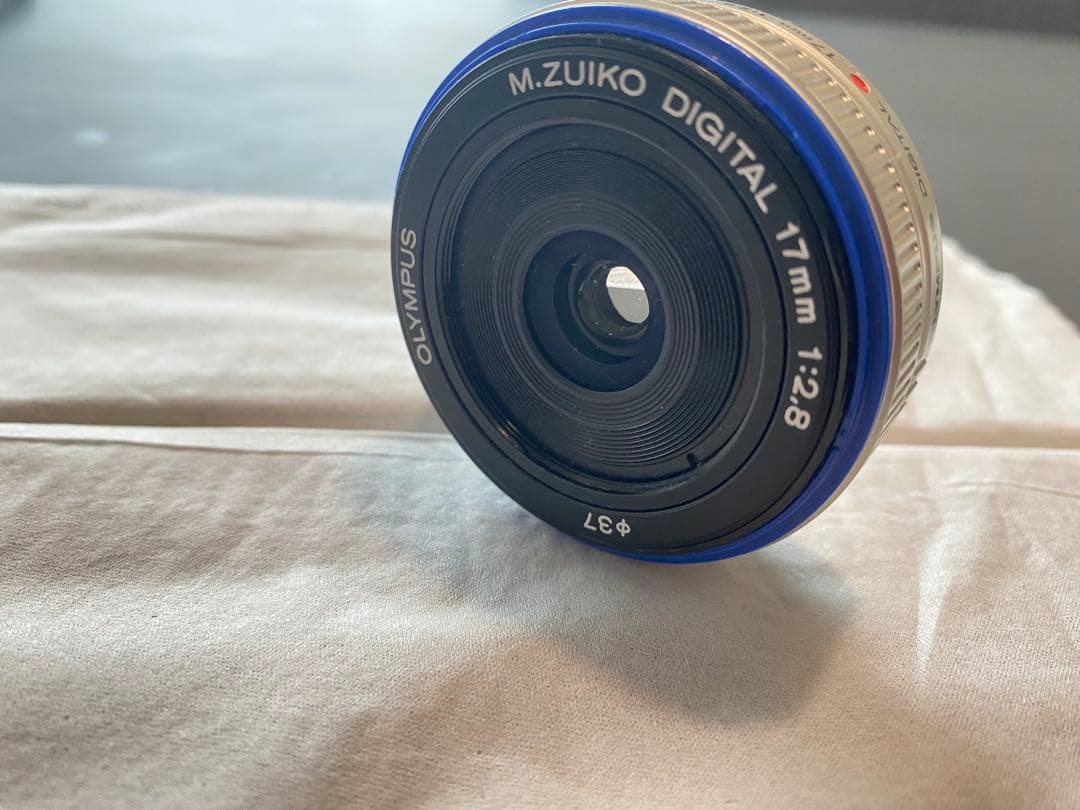 OLYMPUS M.ZUIKO 17mm f/2.8 【レンズ美品/本体難あり】