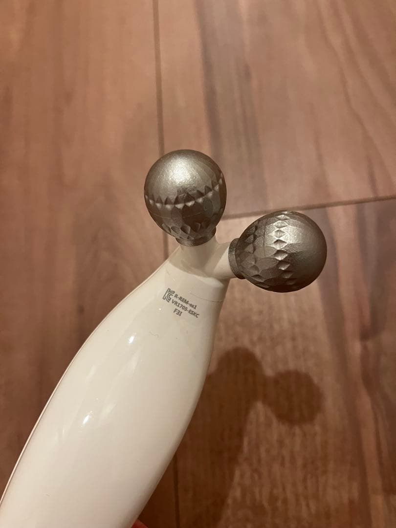 【美顔器】V-ROLL ブイロール 美顔ローラー 低周波 EMS 本体