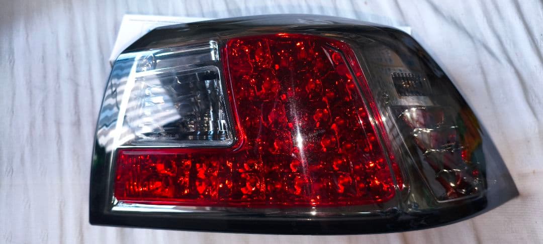 ランサーエボリューションX LEDテールライト 赤 スモークレンズ