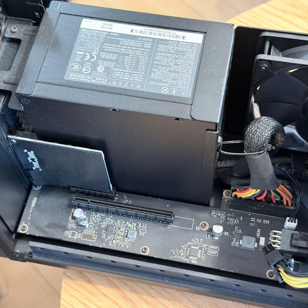 Razer Core X Chroma(外付けeGPU Box)