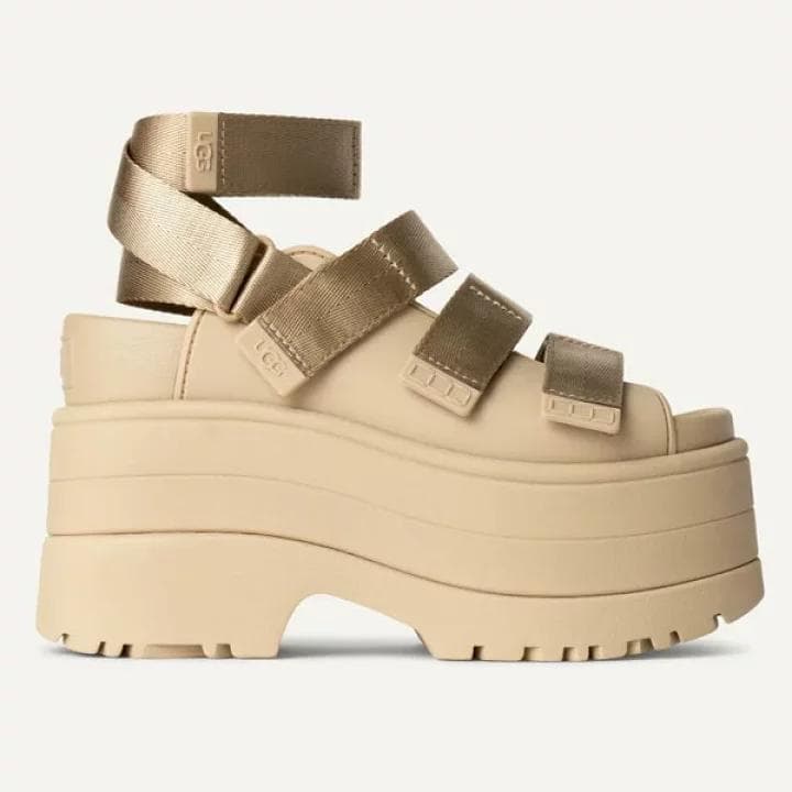 新品　UGG GOLDENRISE 22.0cm サンダル　レディース　厚底