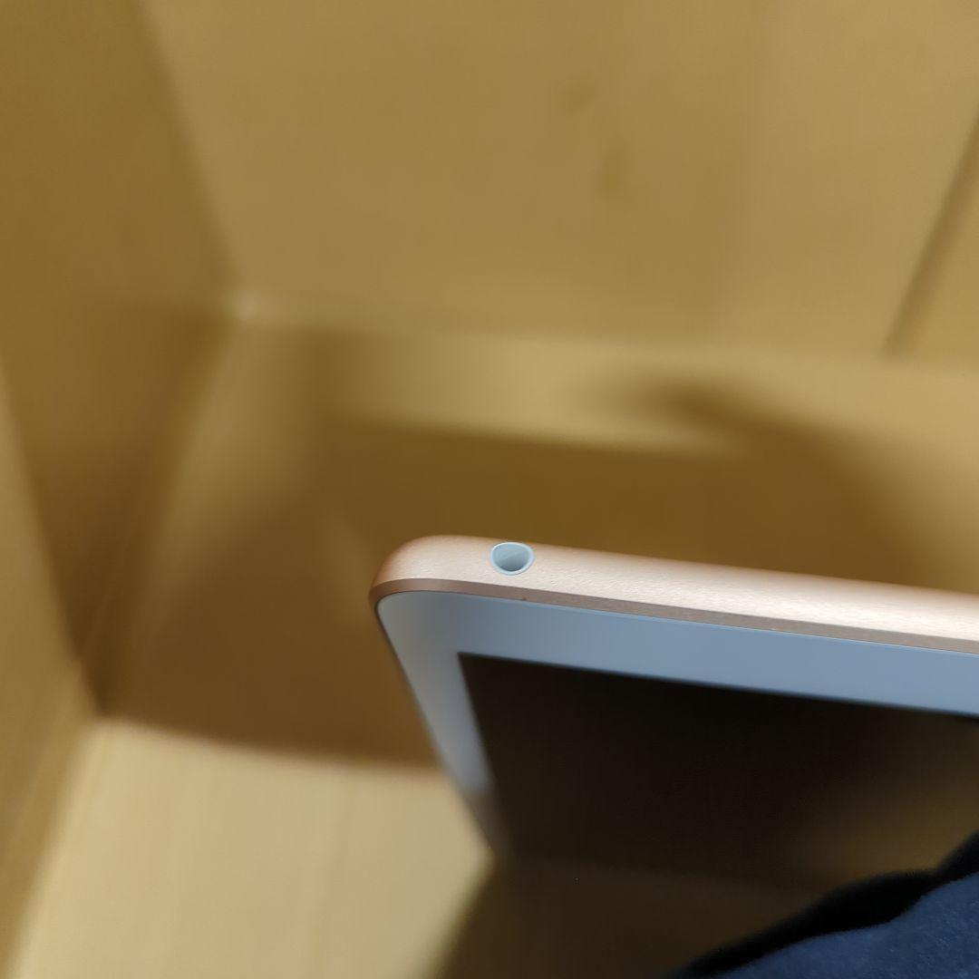 iPad 第8世代 128GB ゴールド Wi-Fiモデル