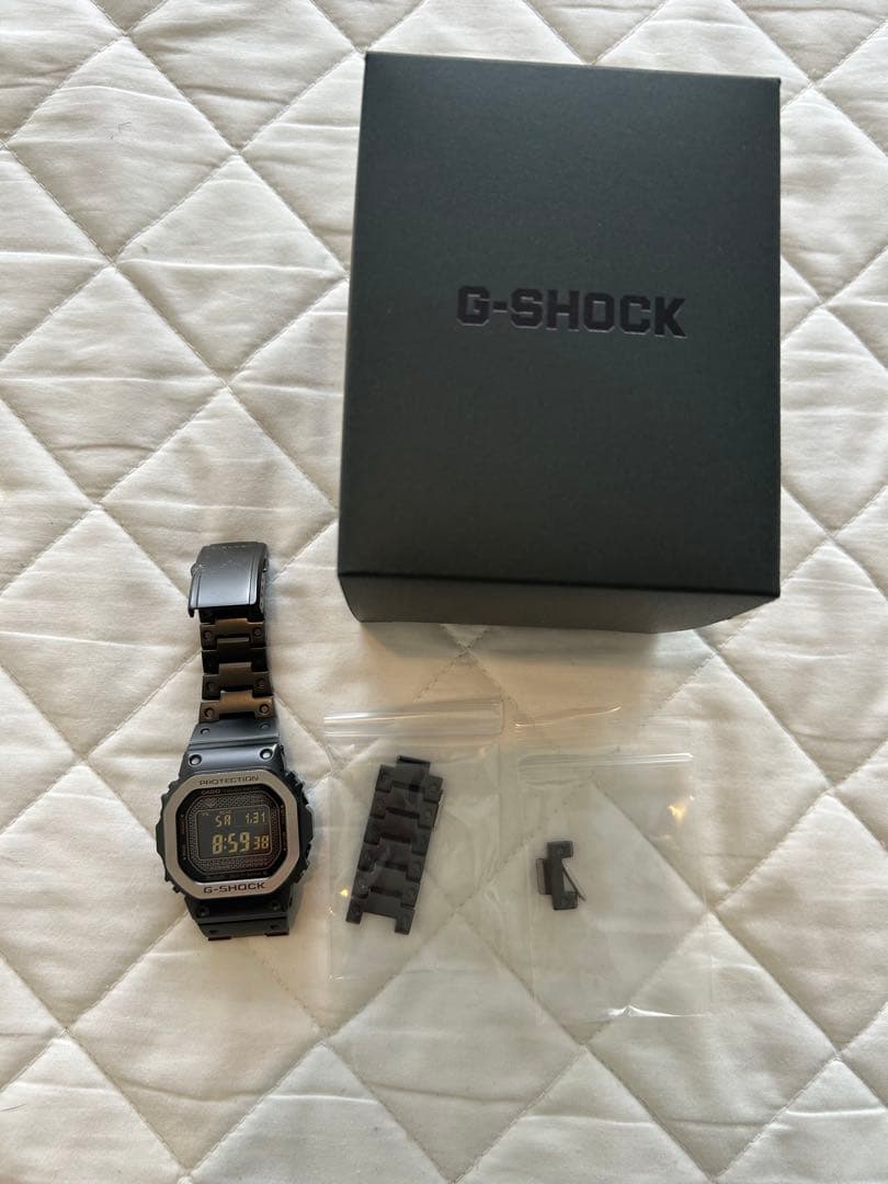 G-SHOCK GMW-B5000フルメタル　電波ソーラー