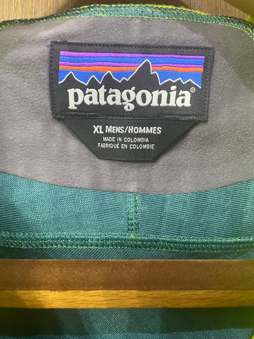 セール！Patagonia パーカー