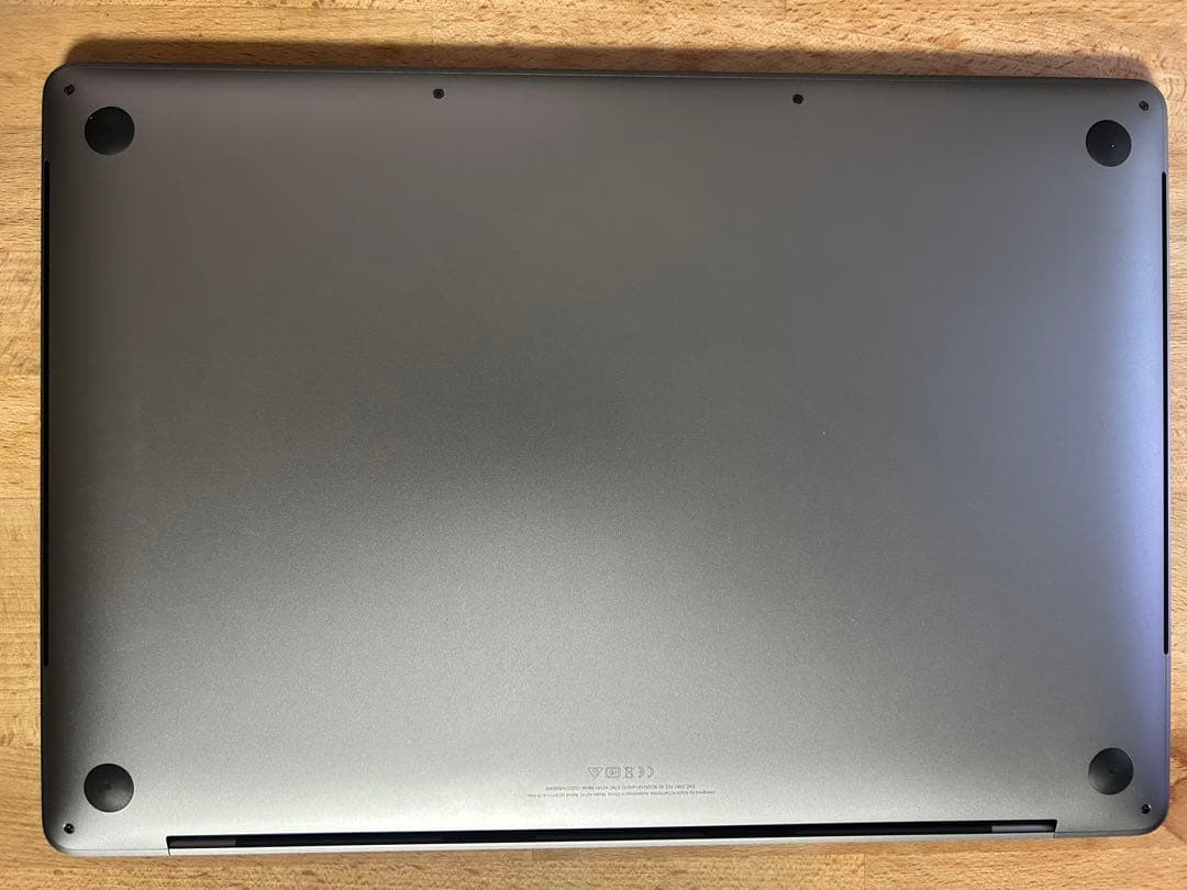 MacBook Pro 16インチ i9 / 16GB / 1TB 外箱付