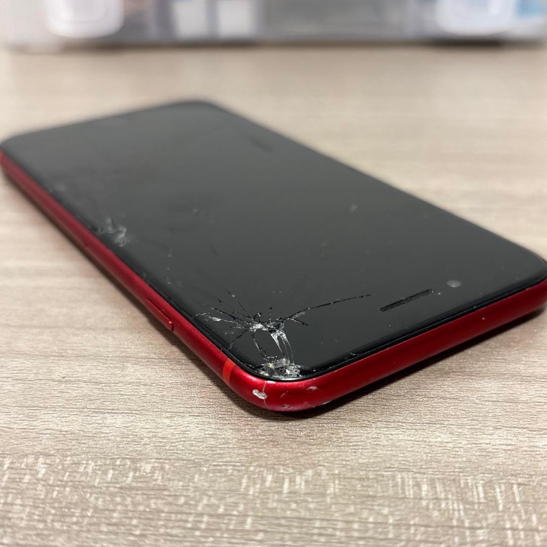 【ジャンク】iPhone SE(第2世代)レッド 画面ひび割れ SIMフリー