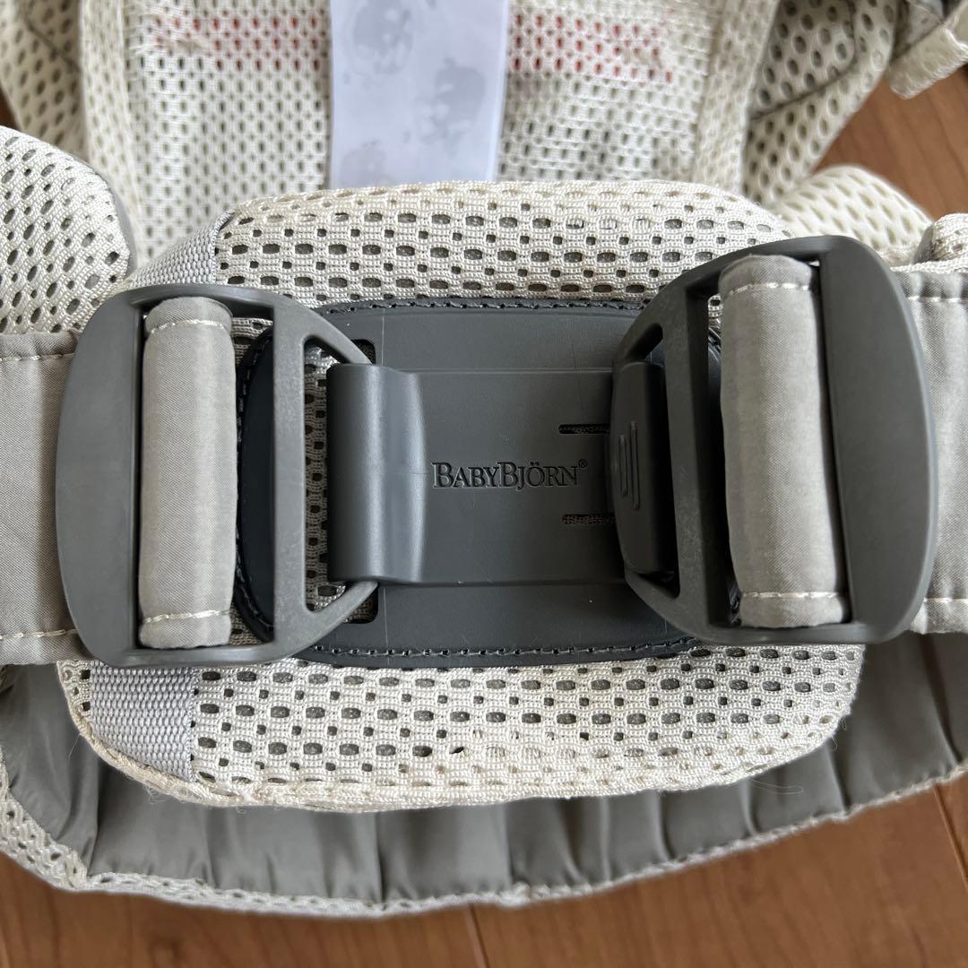 BabyBjorn ベビービョルンハーモニー 抱っこ紐　メッシュクリーム