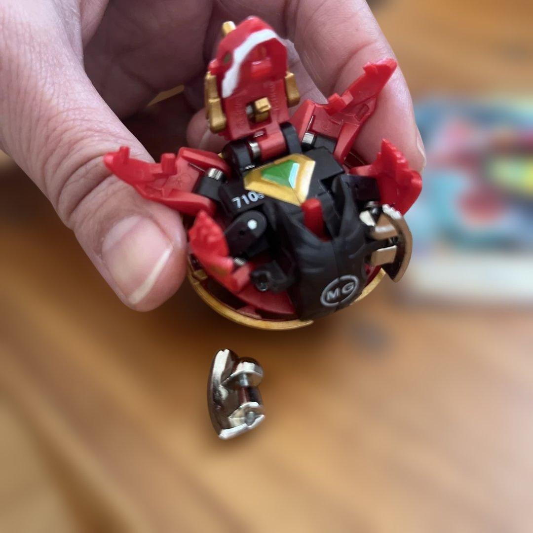 【少々難アリ】爆丸 冥ラスヴォス カード付き