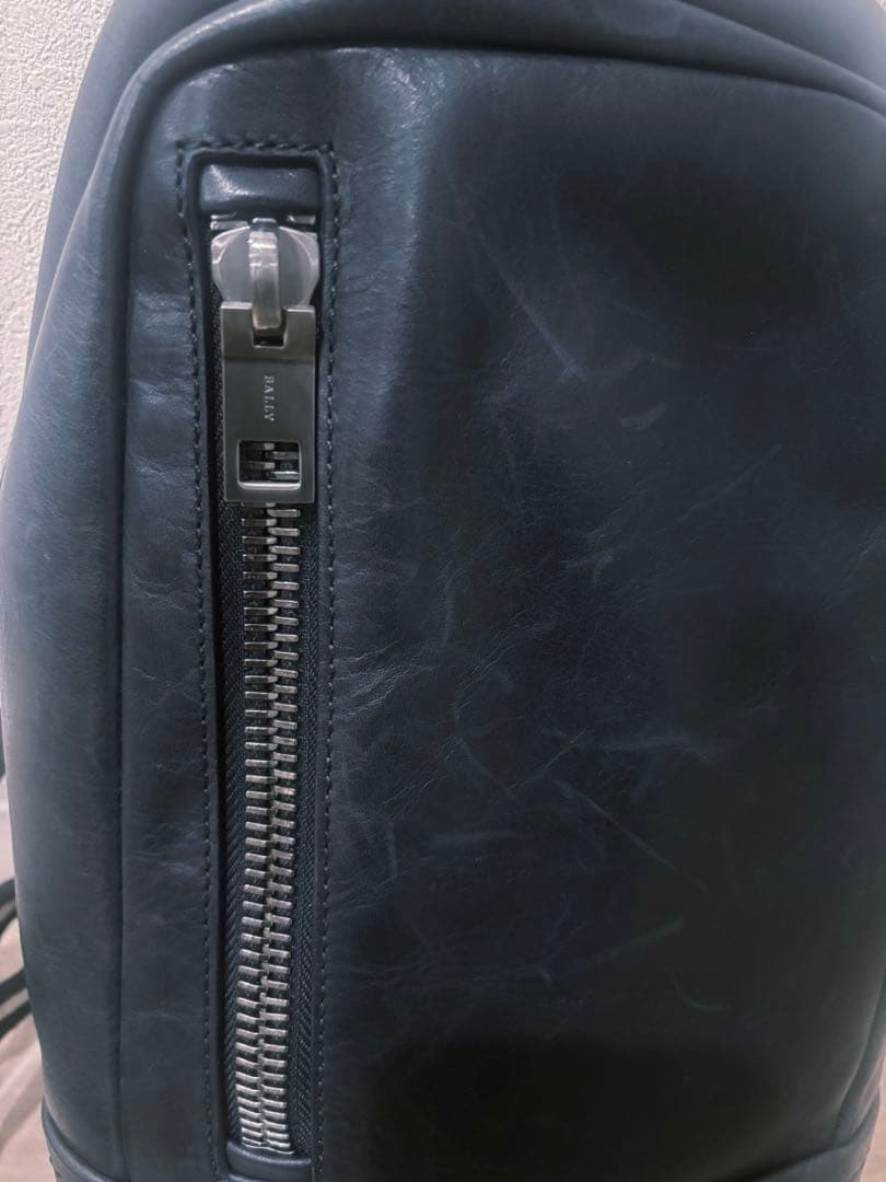 バリー　ボディバッグ　レザー　ネイビー　トレインスポッティング