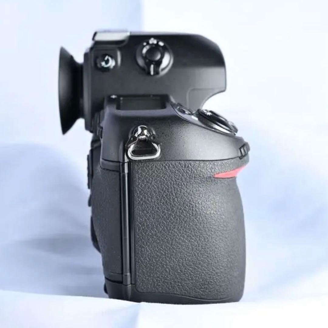 Nikon F6 スプリットスクリーン・展示台付きコレクション級　26000番台