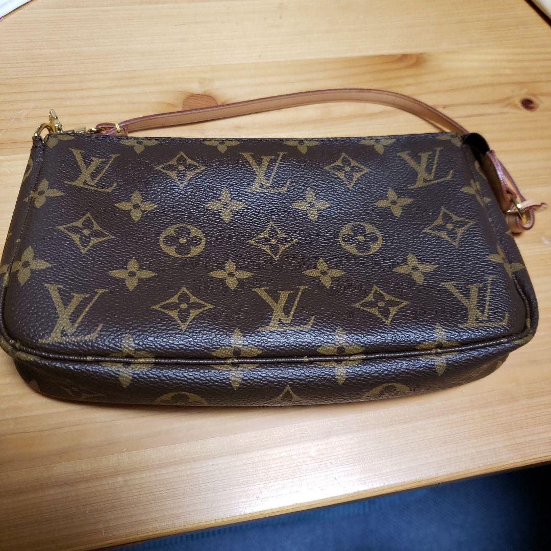 LOUIS VUITTON モノグラムアクセサリー ポーチ