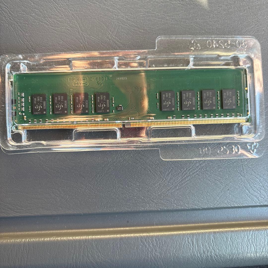 Transcend 32GB DDR4 3200MHz メモリー