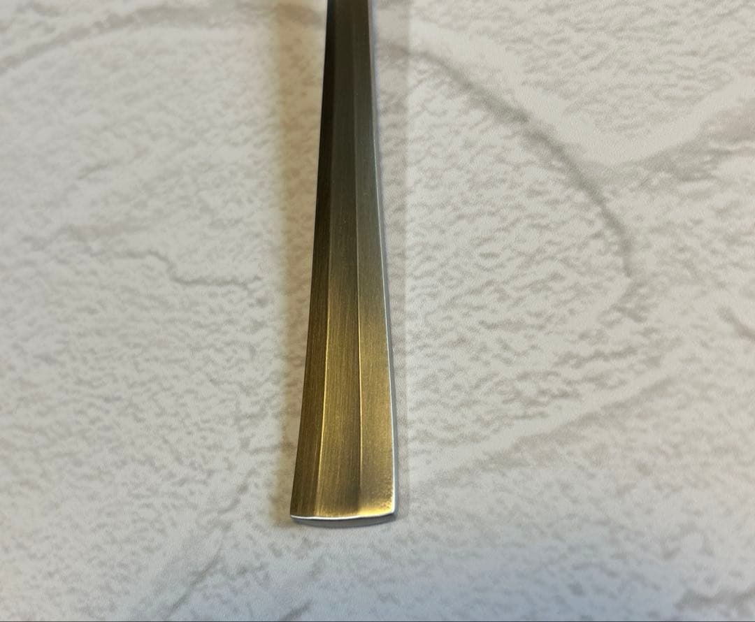 砂　【訳あり未使用】ラッキーウッド 18-12 (26本)カトラリーセット