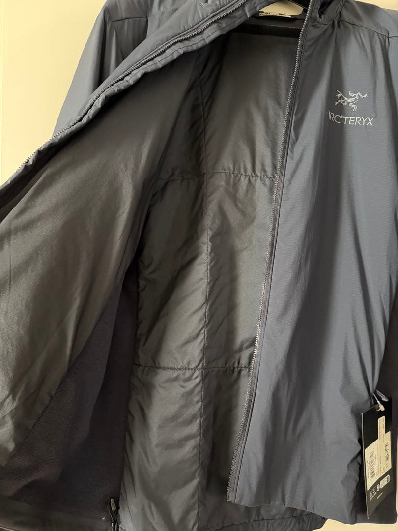 ☆タグ付新品未使用☆アークテリクス アトムフーディ