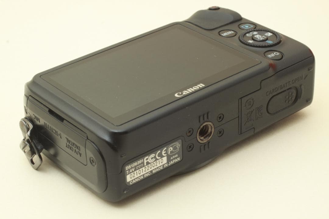 美品 CANON キヤノン ミラーレス一眼カメラ EOS M ボディ ブラック