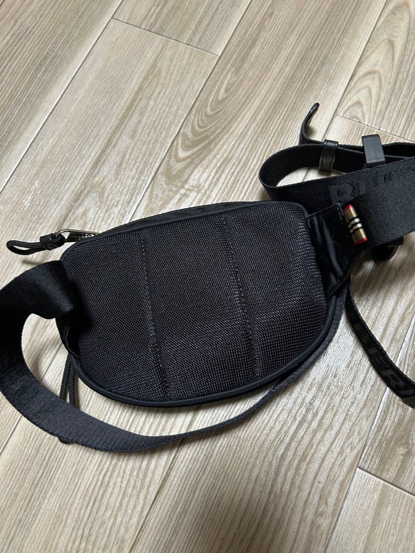 BURBERRY バーバリー ボディバッグ ウエストバッグ ブラック