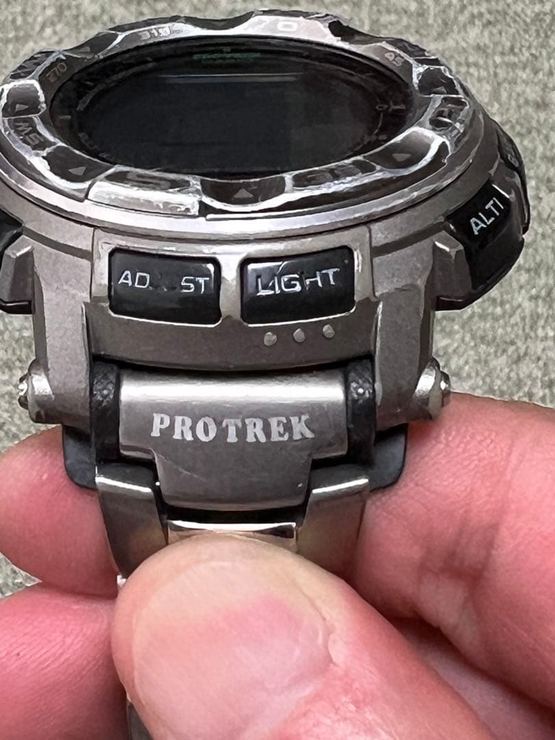 PROTREK PRW-2500t チタン