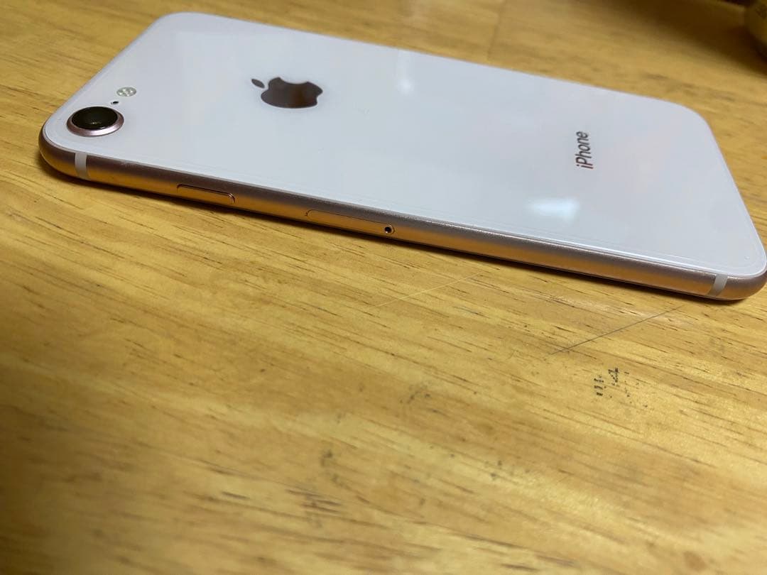 iPhone8 64GB シルバー