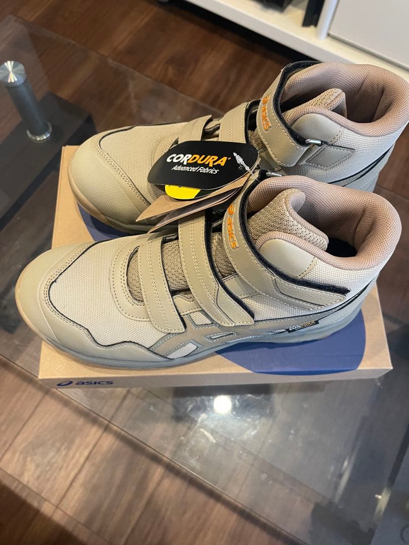 限定色　26.0 ASICS WINJOB CP216 TOUGH