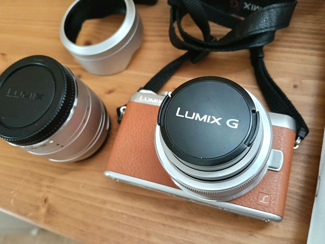 Panasonic LUMIX DMC-GF7W デジタル一眼レフ