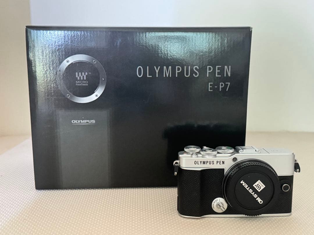 OLYMPUS PEN E-P7 14-42mm EZ レンズキット シルバー