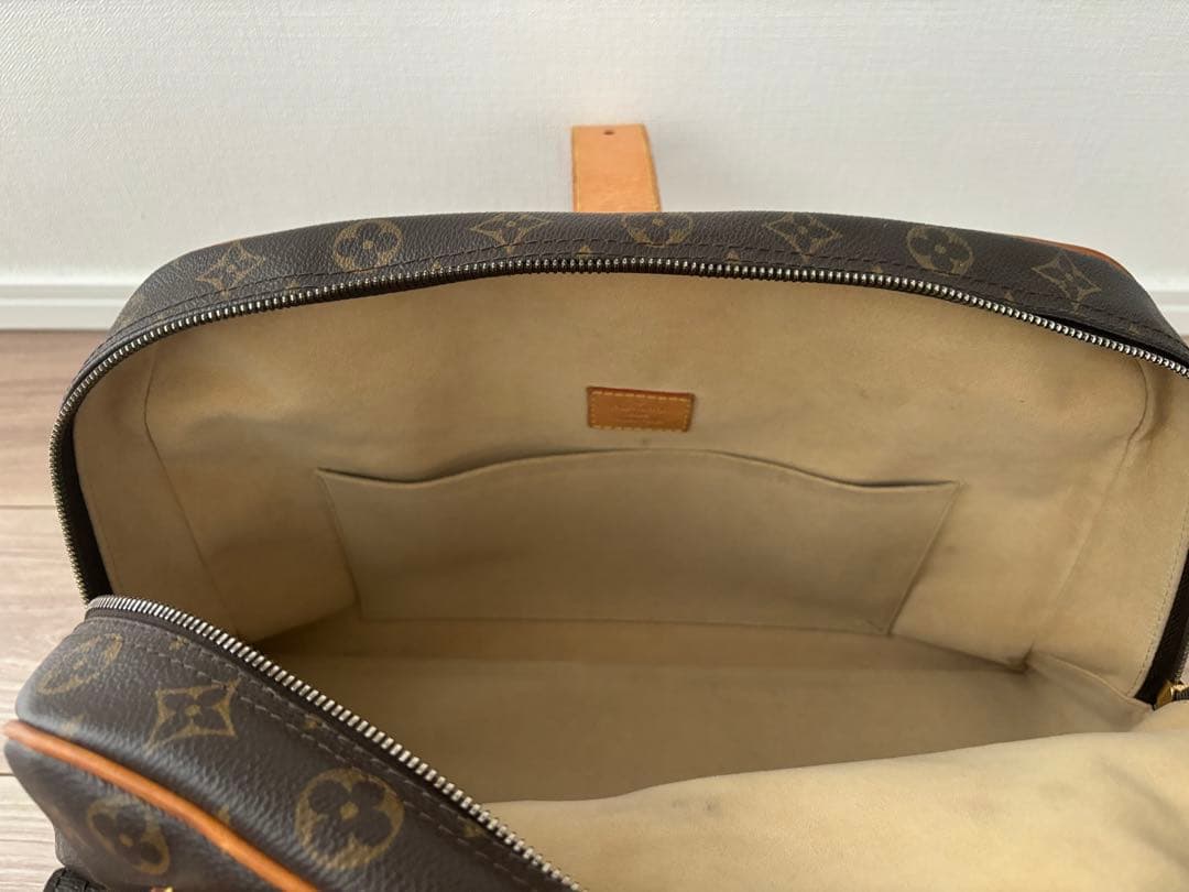 ルイ・ヴィトン マンハッタン GM モノグラム ボストンバッグ