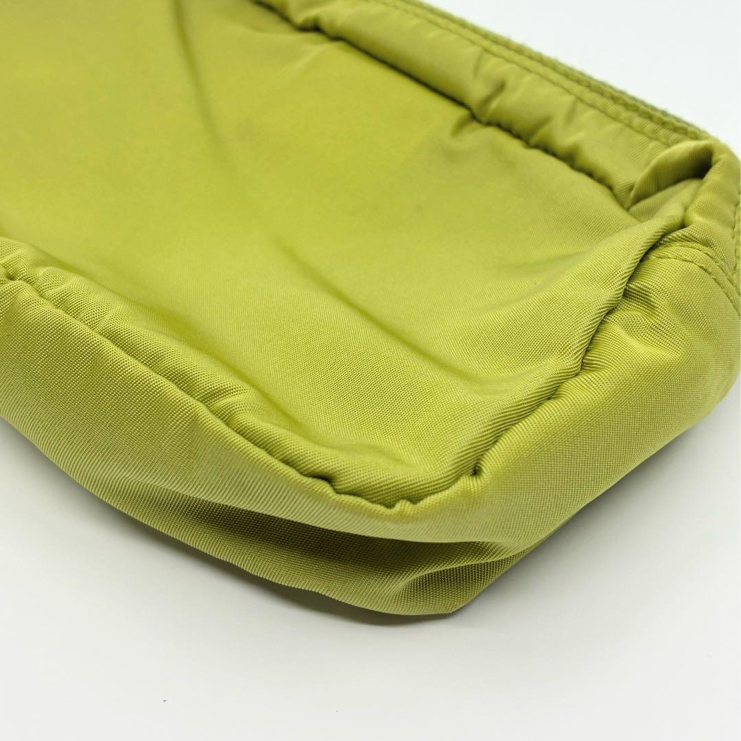 PRADA プラダ ポーチ ライムグリーン A1352A5