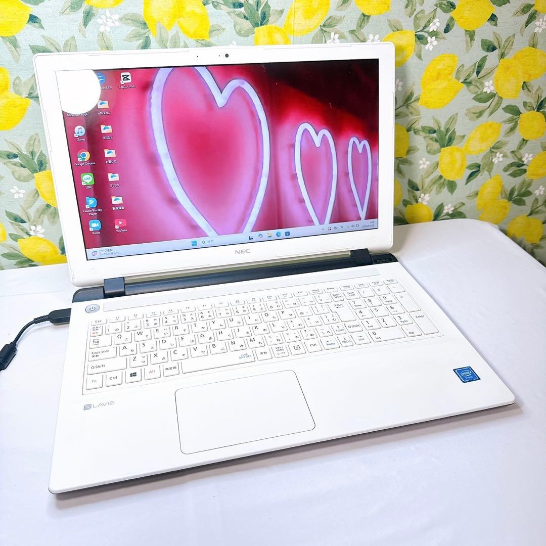 薄型ホワイトが可愛い❤️大人気❤️Windows11、面倒な設定済み、すぐ使えます❣️