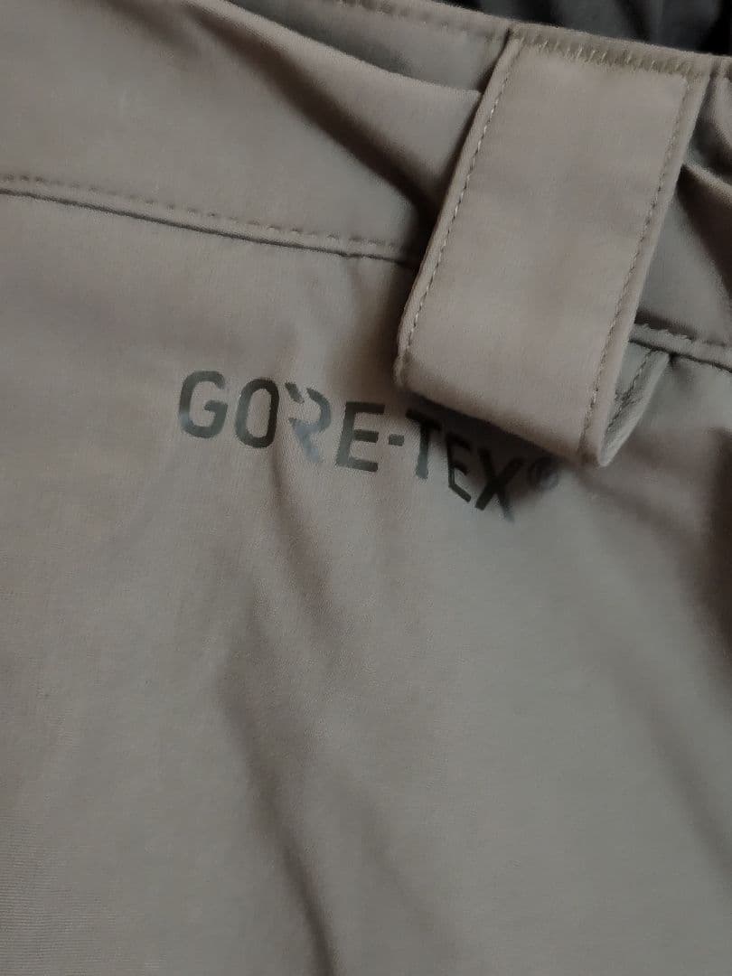 BURTON【ak】　ゴアテックス　パンツLサイズ